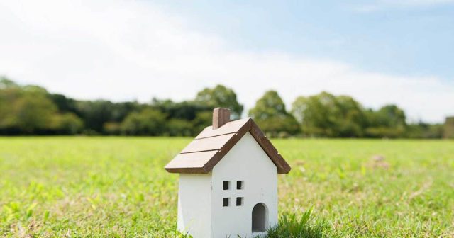 土地に建物が建っている場合の価格の考え方